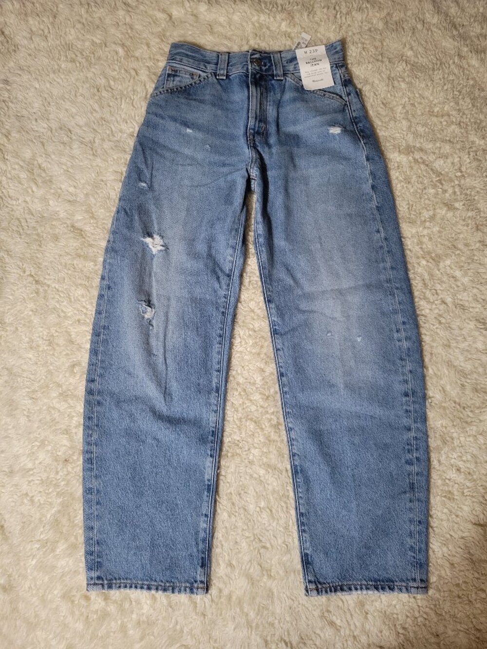 Madewell Petite Balloon Jeans in Dobbins Wash | Med Blue | 26" Inseam | 23P NWT - Picture 2 of 15